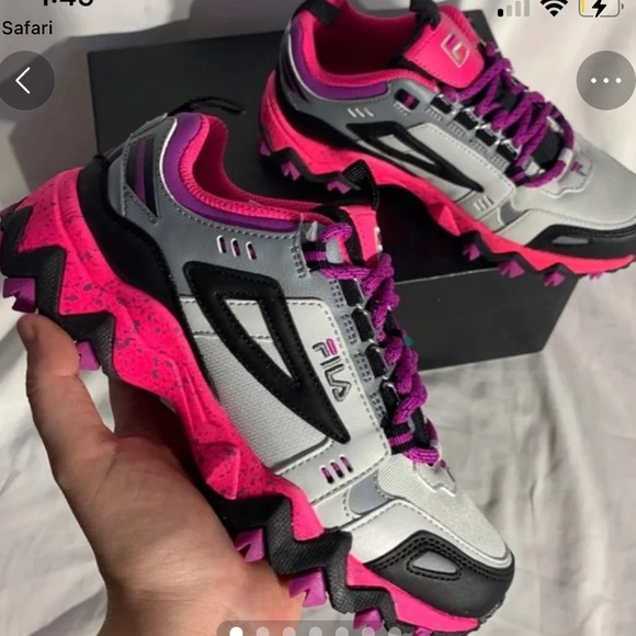 Fila - Picture 1 of 9